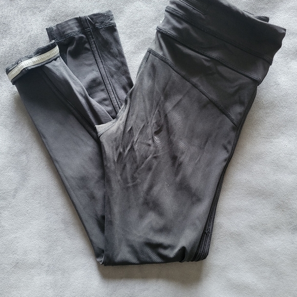 7/8 length lululemon running leggings - Picture 2 of 7